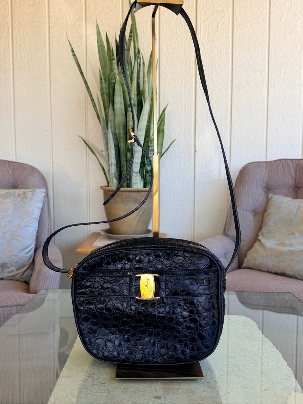 Ferragamo Croc Embossed Black Crossbody Bag💝💝💝